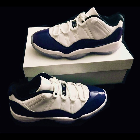 Air Jordan 11 Retro Low - Picture 1 of 6